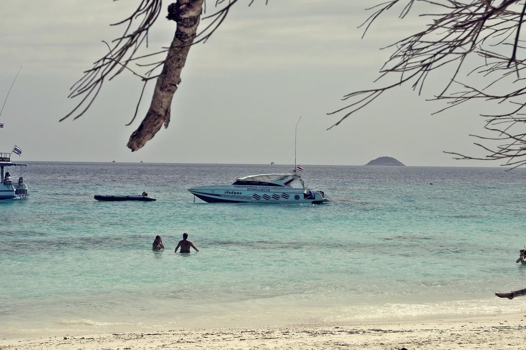 Ocean And Ole Patong Hotel Bagian luar foto
