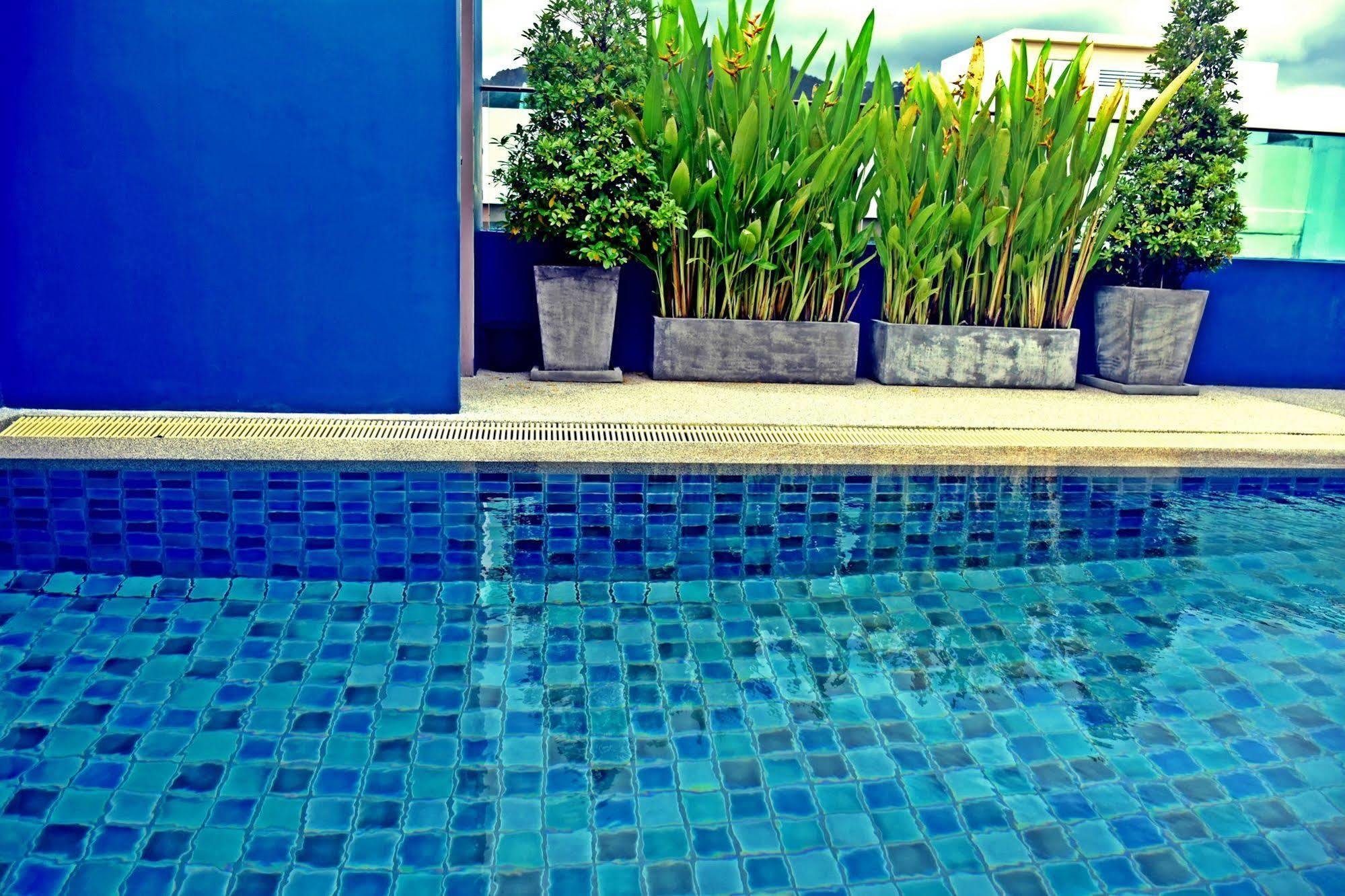 Ocean And Ole Patong Hotel Bagian luar foto